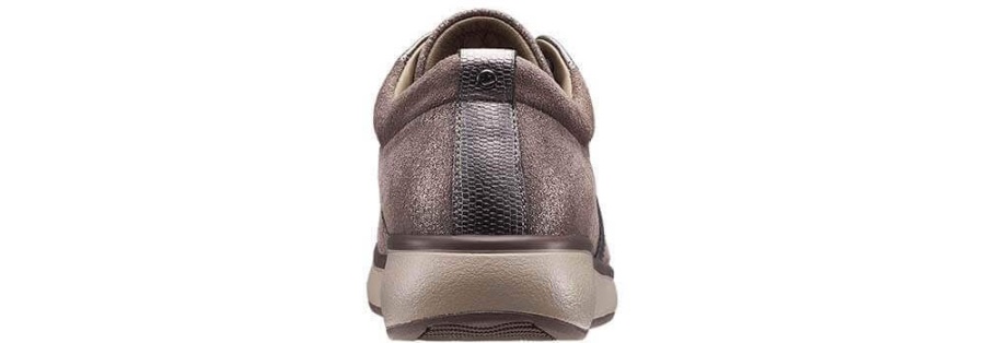 エマ・グレイの宝石